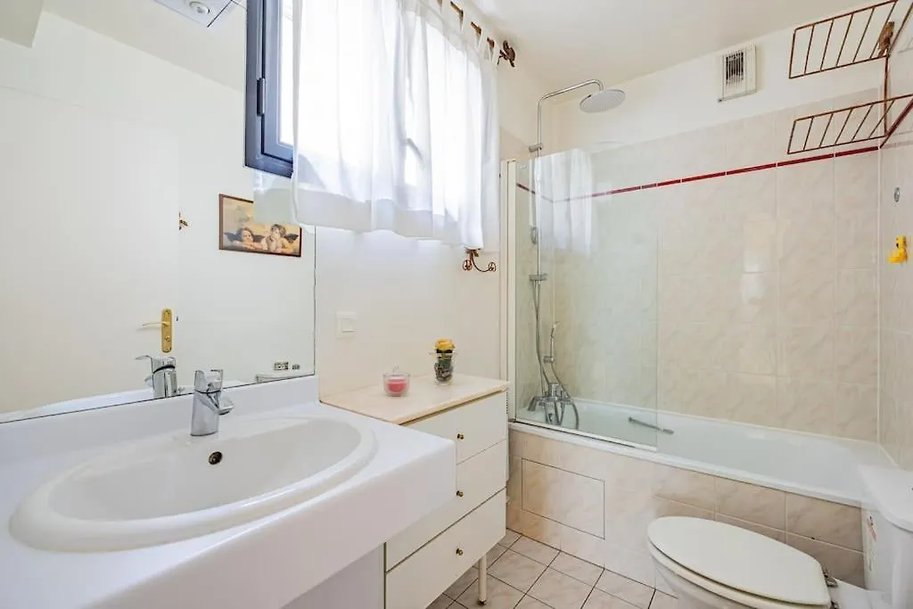 Grand Et Central, 8e Pres Elysee * Paris